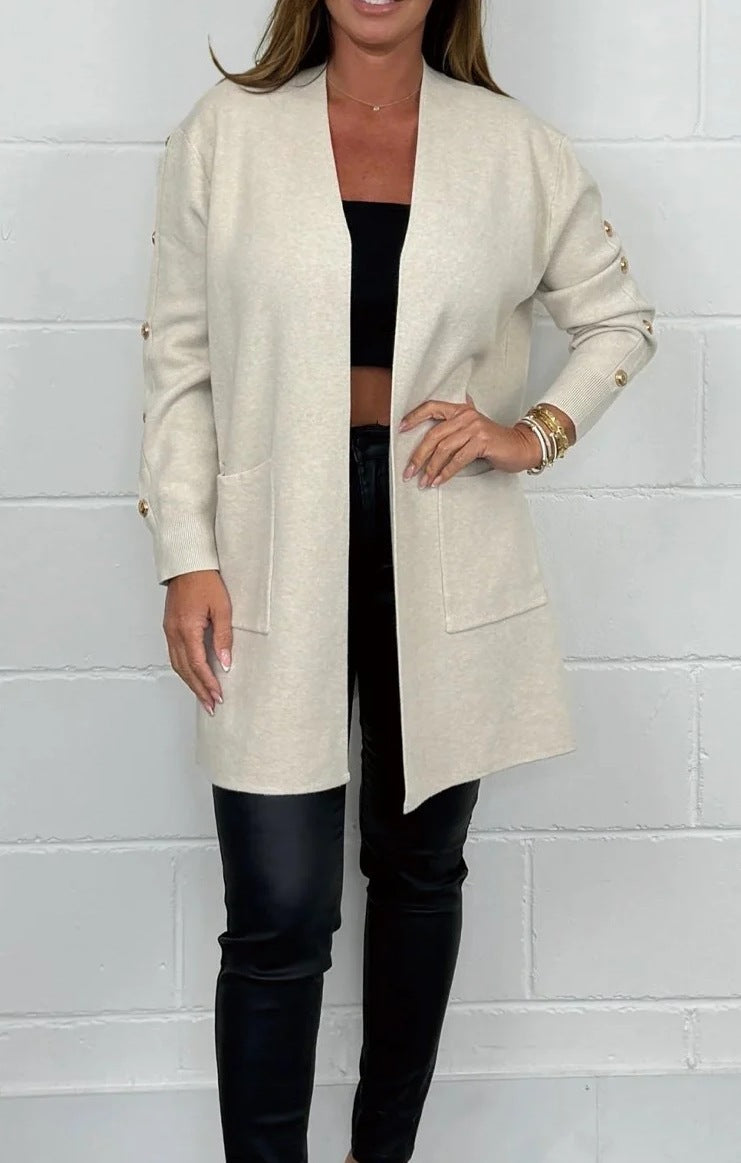 Damen Elegante Strickjacke mit Knopfdetails und Taschen Krohn-e