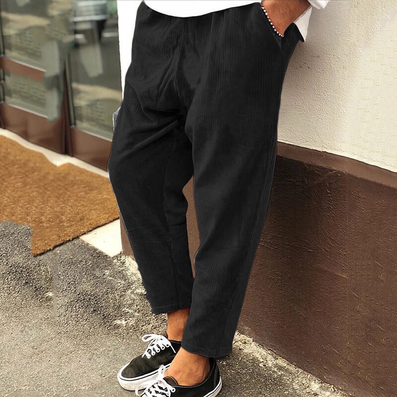 Unkomplizierte, weite Cordhose für Herren – West