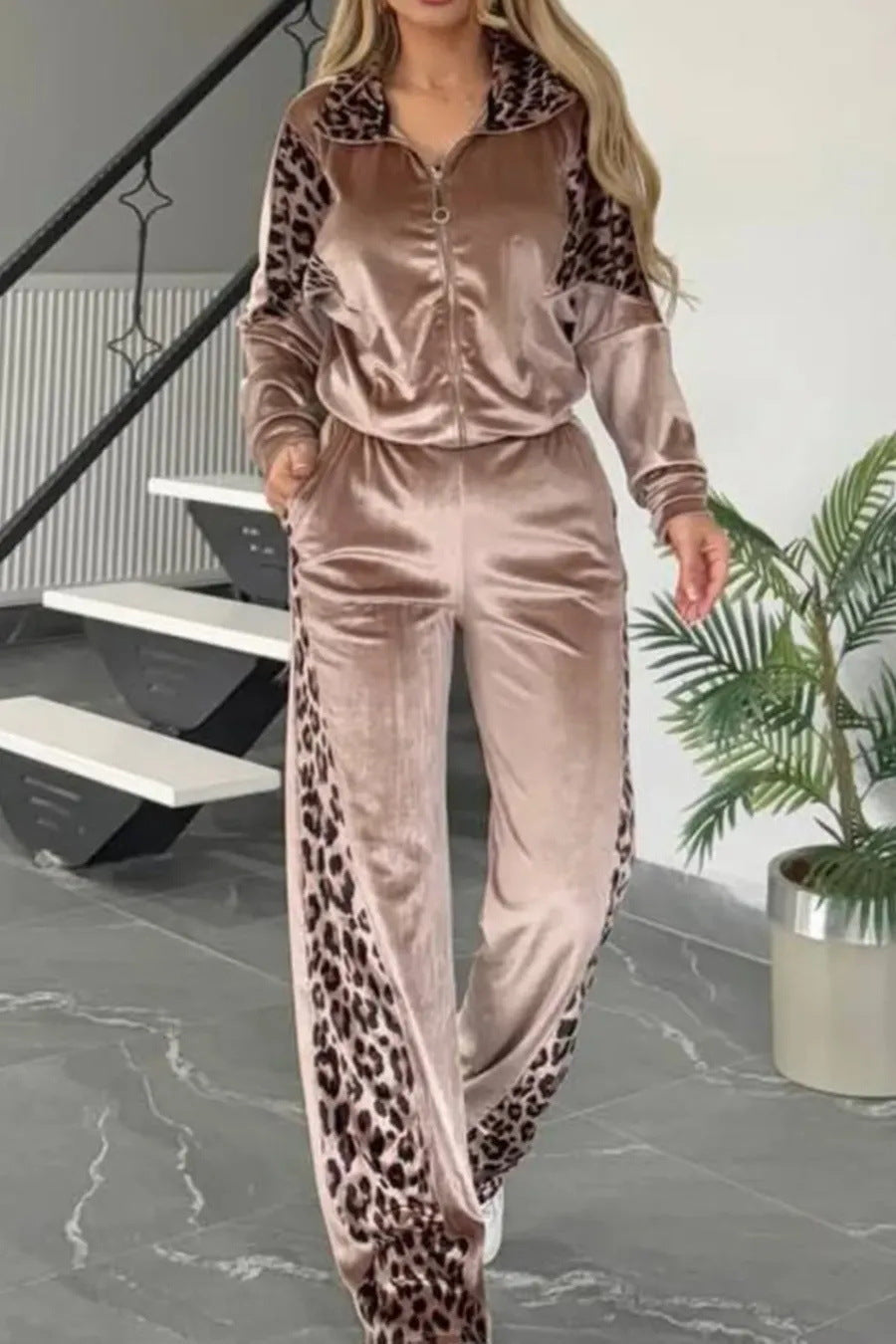 Damen Sportlicher Lounge-Anzug mit elegantem Leoprint Krohn-e