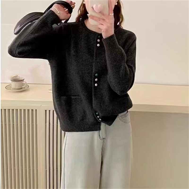 Damen gemütliche Strickjacke mit bunten Knöpfen und praktischen Taschen Krohn-e