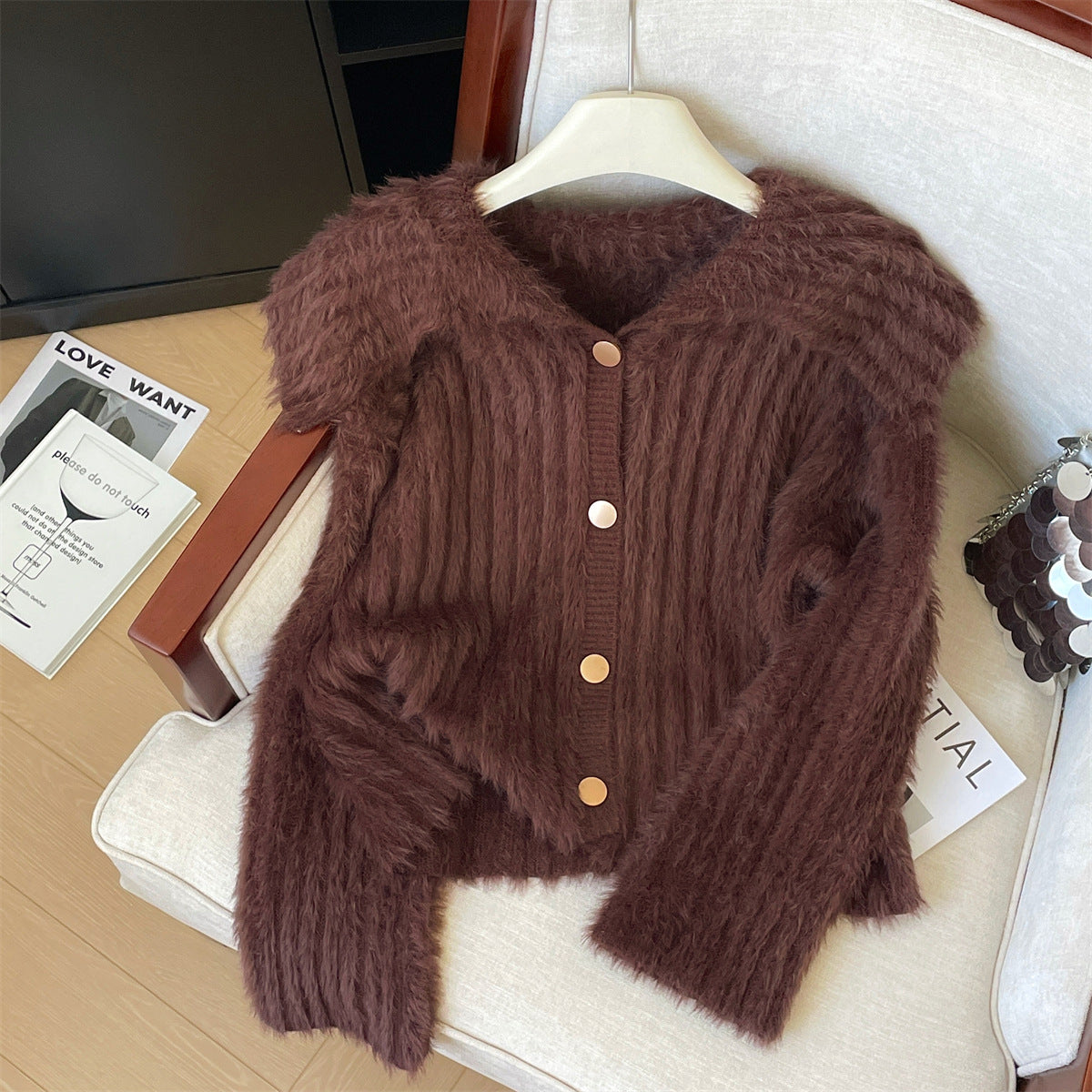Damen Flauschige Strickjacke mit breitem Kragen und Knopfleiste Krohn-e