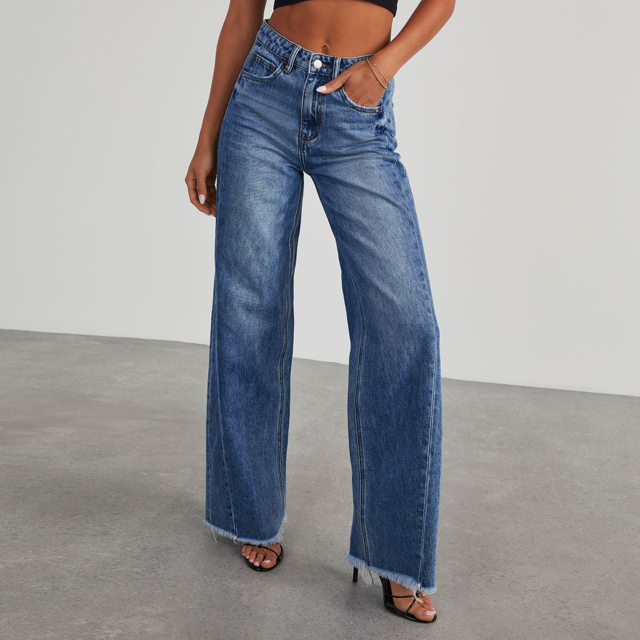 Damen Weit geschnittene Jeans mit trendigem fransigem Saum Krohn-e