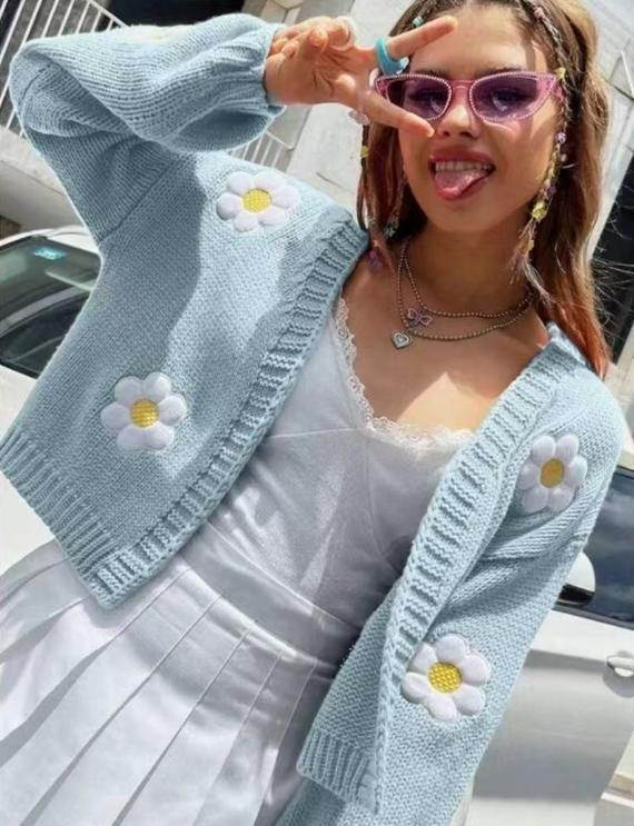 Damen Strickjacke mit floralen Applikationen Krohn-e