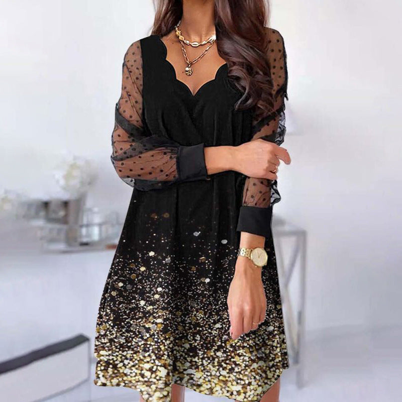 Fudus transparentes Mesh-Kleid mit langen Ärmeln und V-Ausschnitt