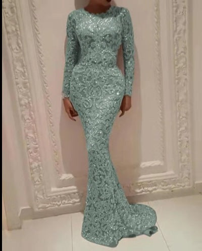 Krohn-e: Elegantes, figurbetontes, langes Abendkleid