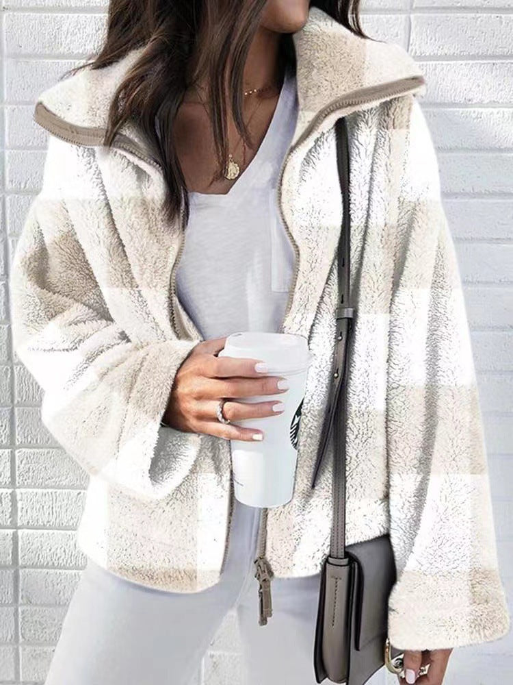 Damen kuschelige Fleecejacke mit Karomuster und hohem Kragen Krohn-e