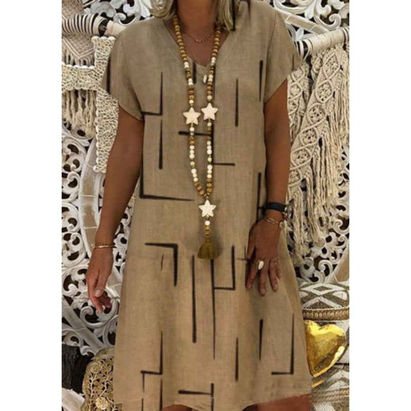 Trendiges Kleid mit V-Ausschnitt von Fudus im angesagten Print