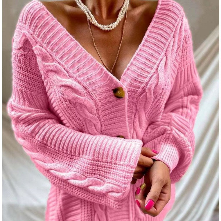Damen Strickjacke mit tiefem V-Ausschnitt und einzigartigem Zopfdesign Krohn-e