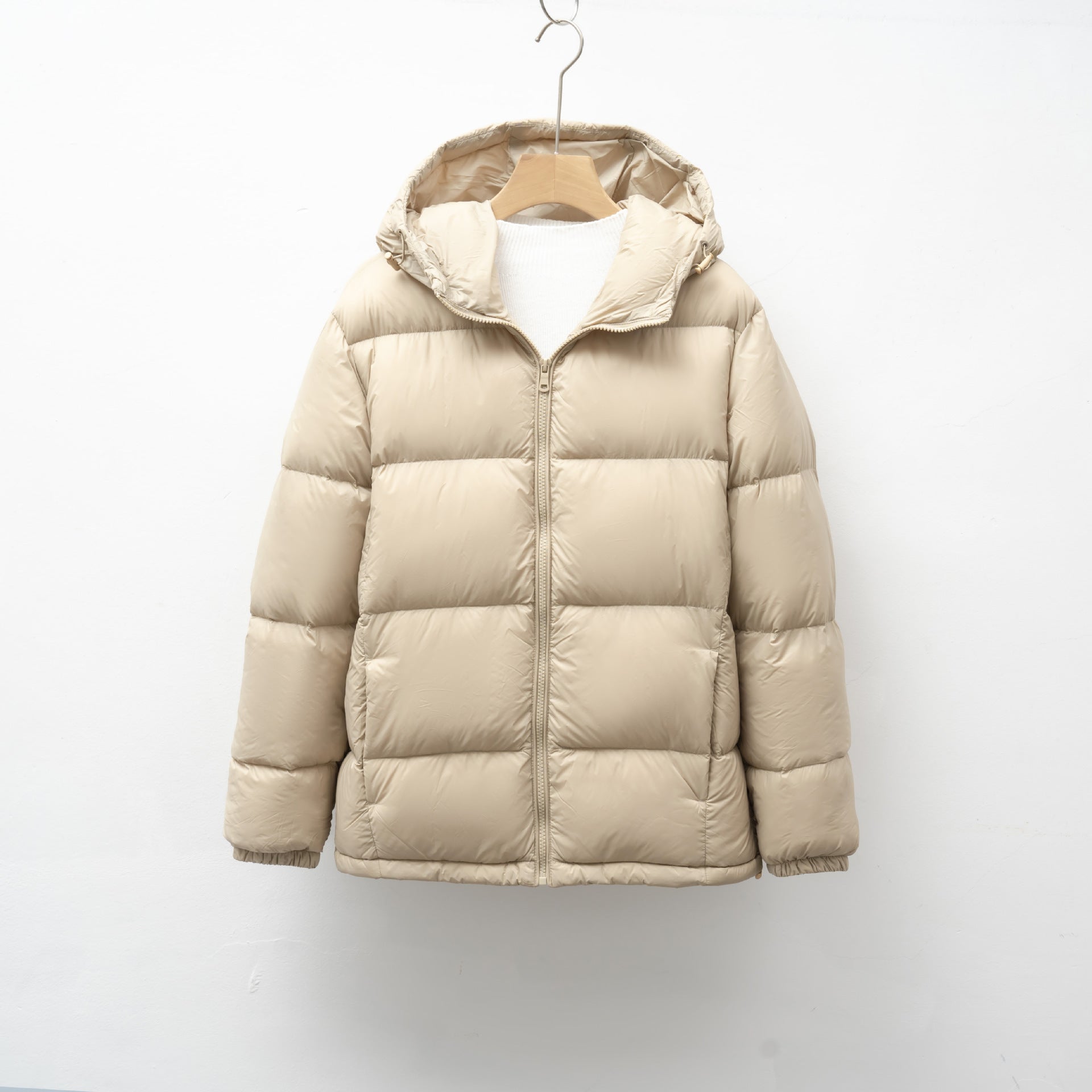 Damen leichte isolierte Winterjacke mit verstellbarer Kapuze Krohn-e