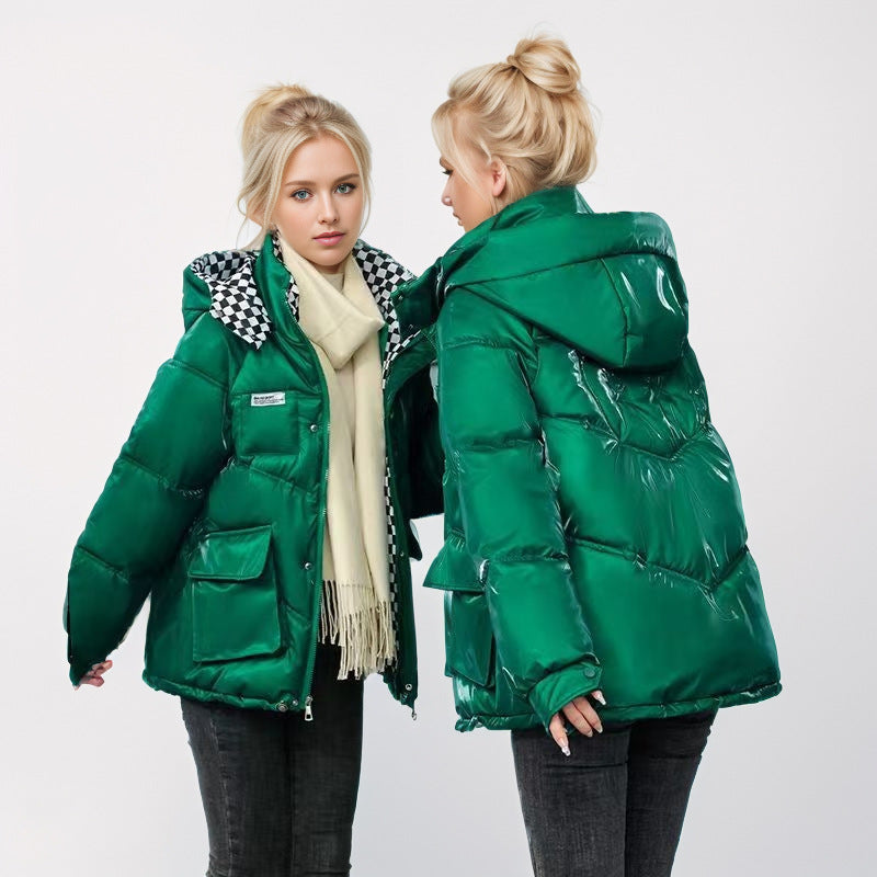 Damen modische glänzende Steppjacke mit hochschließendem Kragen und praktischen Taschen Krohn-e