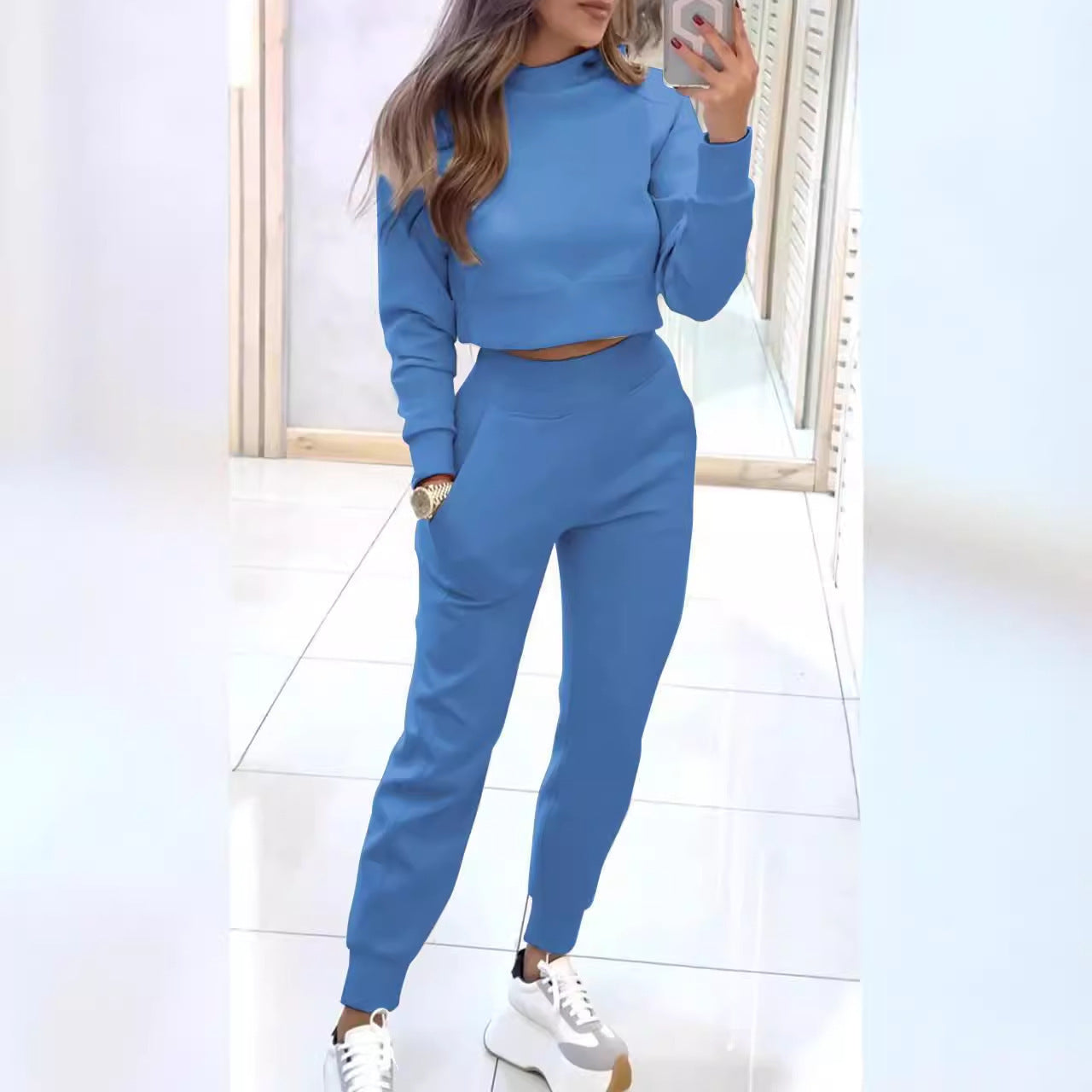 Damen Sportliches Loungewear-Set mit modischem Cropped-Oberteil und bequemen Jogginghosen Krohn-e