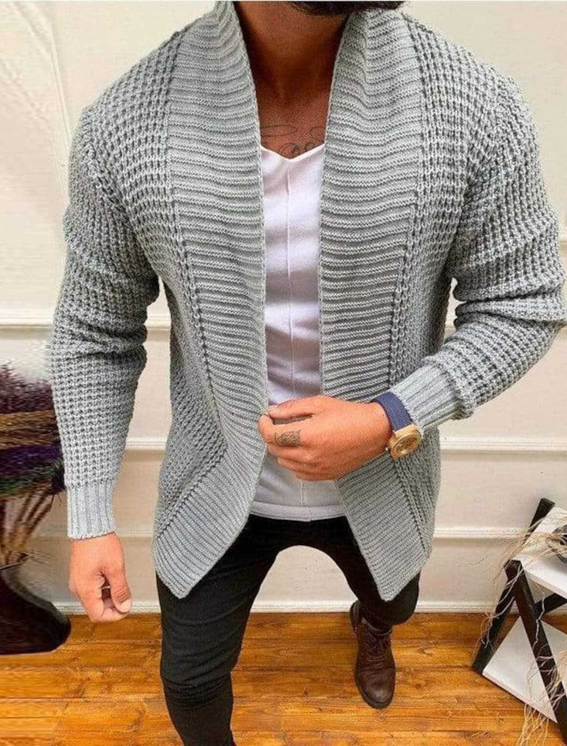 Herren Strickjacke mit tiefem Kragen und strukturiertem Design Krohn-e