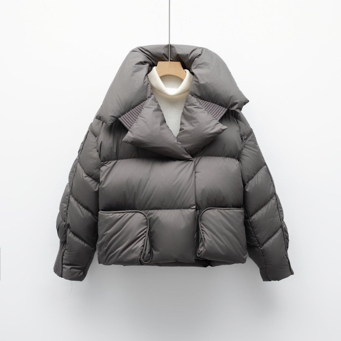 Damen modische verkürzte Steppjacke mit hoch geschlossenem Kragen und praktischen Taschen Krohn-e
