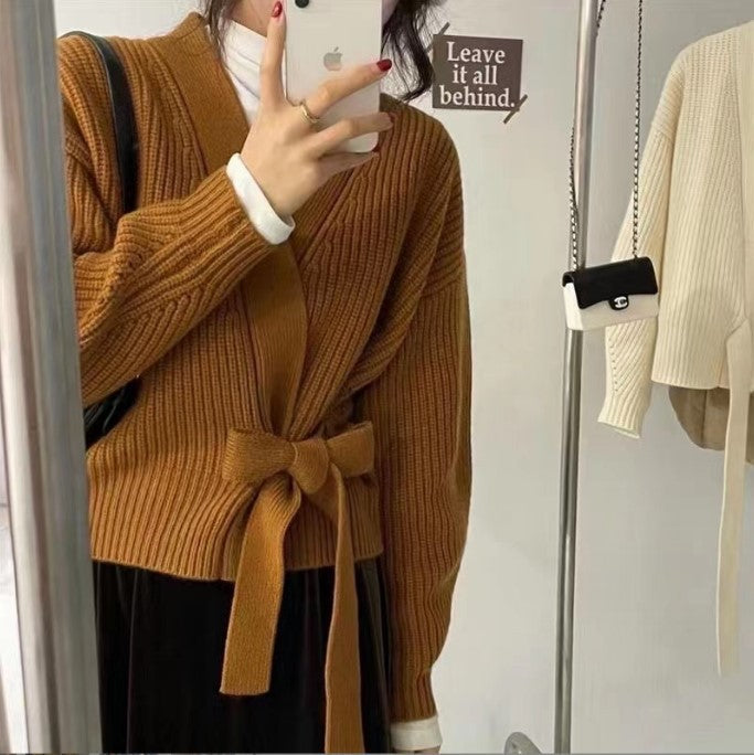 Damen Wickelstrickjacke mit weit geschnittenen Ärmeln und Taillengürtel Krohn-e