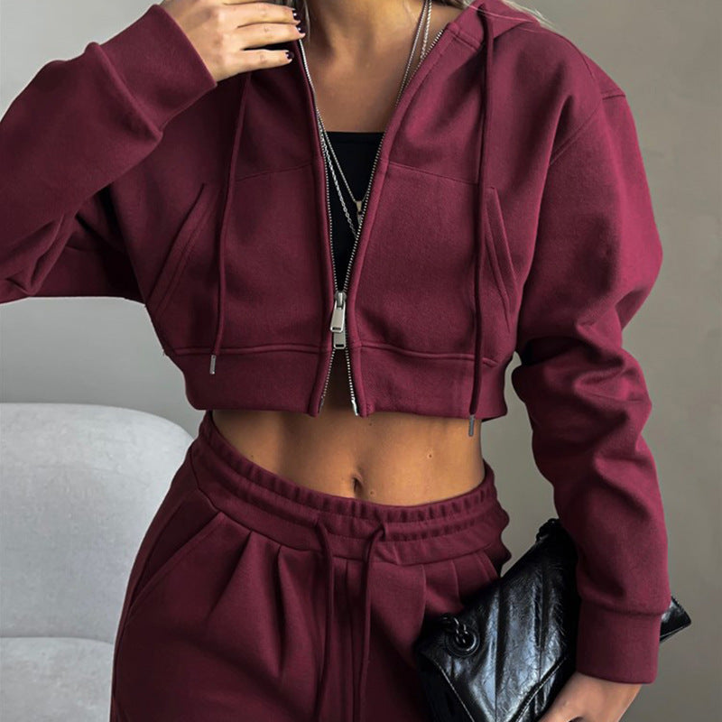 Damen sportliches Set mit cropped Kapuzenpullover und weitem Jogginghose Krohn-e
