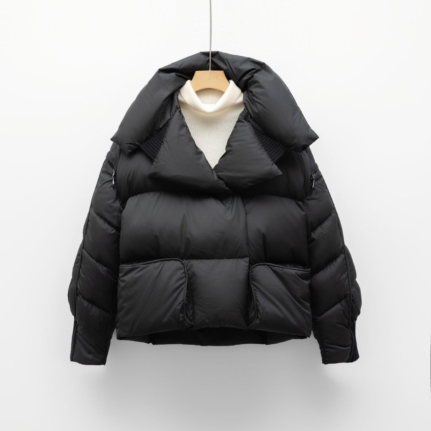 Damen modische verkürzte Steppjacke mit hoch geschlossenem Kragen und praktischen Taschen Krohn-e