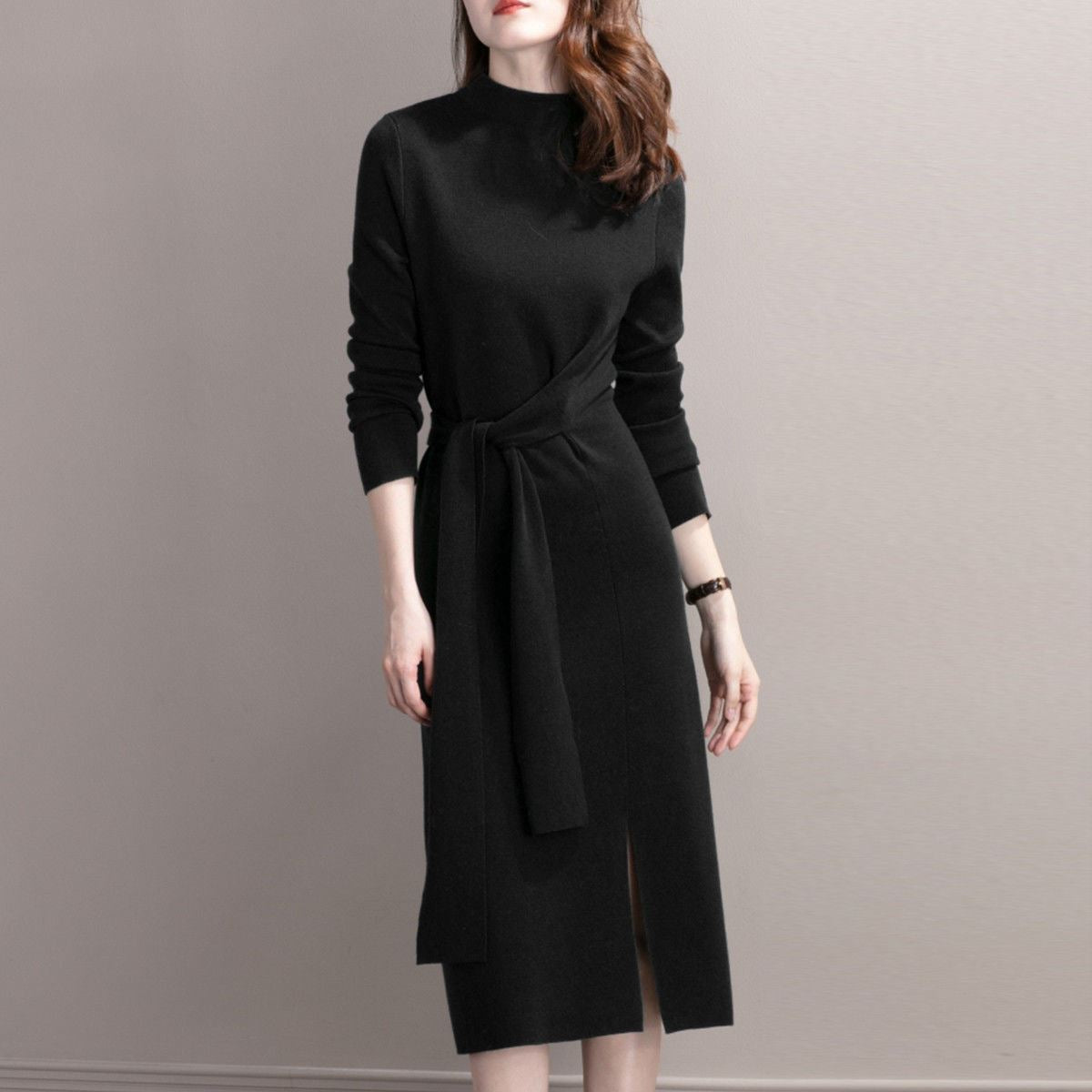 Damen Elegantes Strickkleid mit seitlichem Schlitz und tailliertem Gürtel Krohn-e
