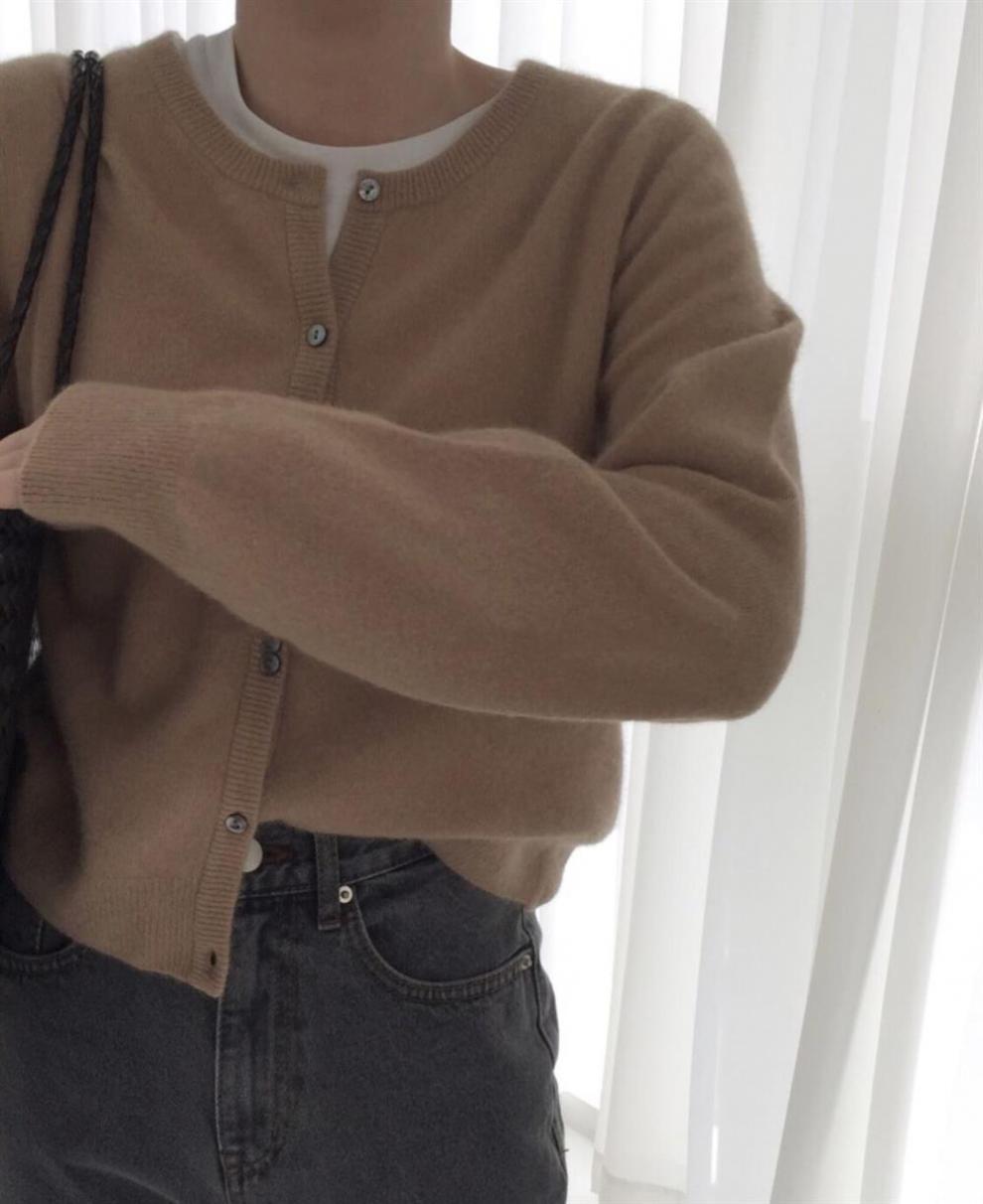 Damen feine Strickjacke mit Knopfleiste und weichem Material Krohn-e