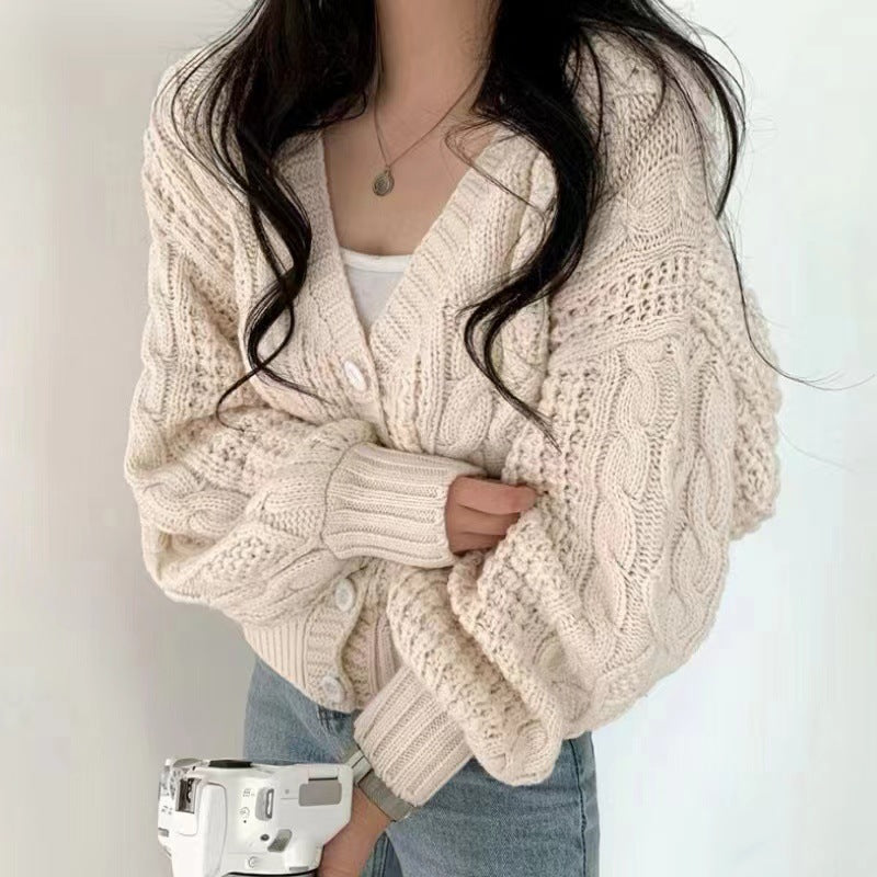 Damen Grobstrickjacke mit voluminösen Ärmeln und einzigartigem Zopfmuster Krohn-e