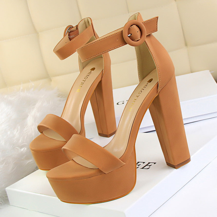 Damen Hochhackige Plateau-Sandalen mit verstellbarem Knöchelriemen und robustem Blockabsatz Krohn-e