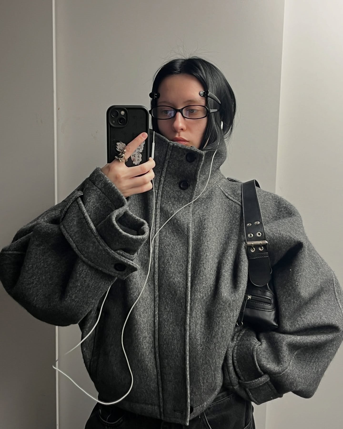 Damen Oversized Wolljacke mit elegantem Schnitt und praktischen Taschen Krohn-e