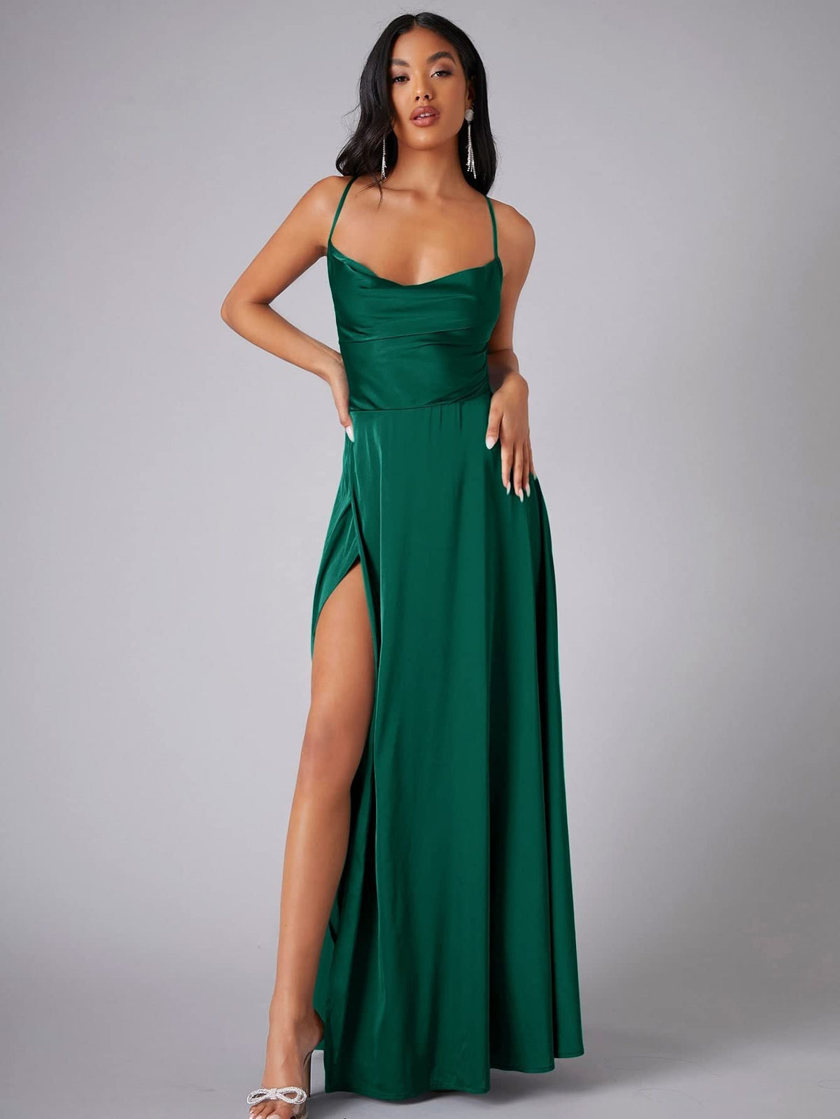 Elegantes, trägerloses, taillenkurzes Maxikleid von Fudus