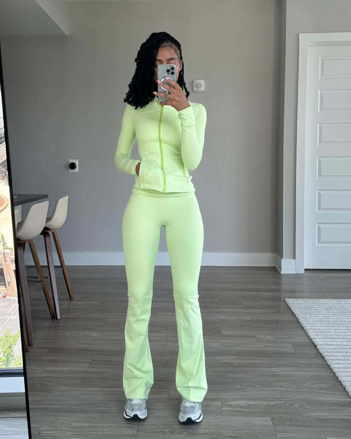 Damen Sportliches Fitness-Outfit mit enganliegendem Langarm-Oberteil und weiten Sporthosen Krohn-e