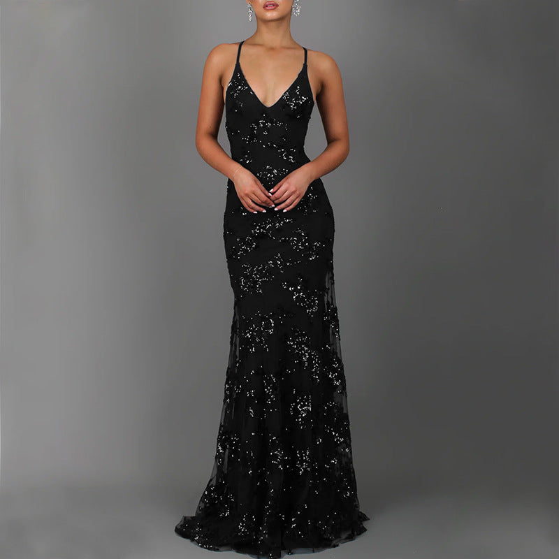 Damen Glamouröses Abendkleid mit filigraner Paillettenverzierung und elegantem Rückenschnitt Krohn-e