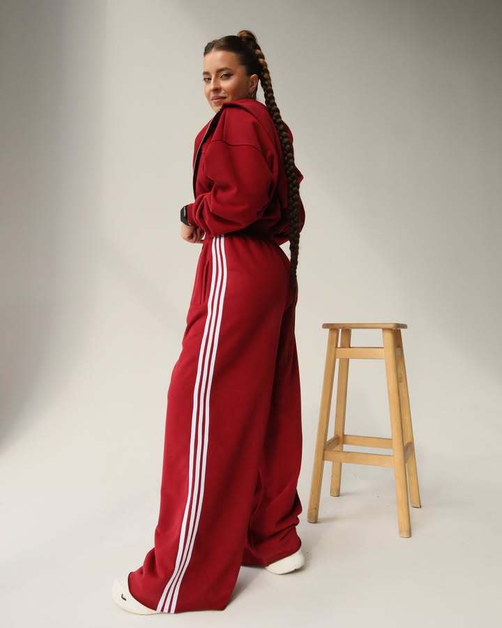 Damen Trendiges Sport-Lounge-Set mit cropped Sweatjacke und weit geschnittenen Jogginghosen Krohn-e