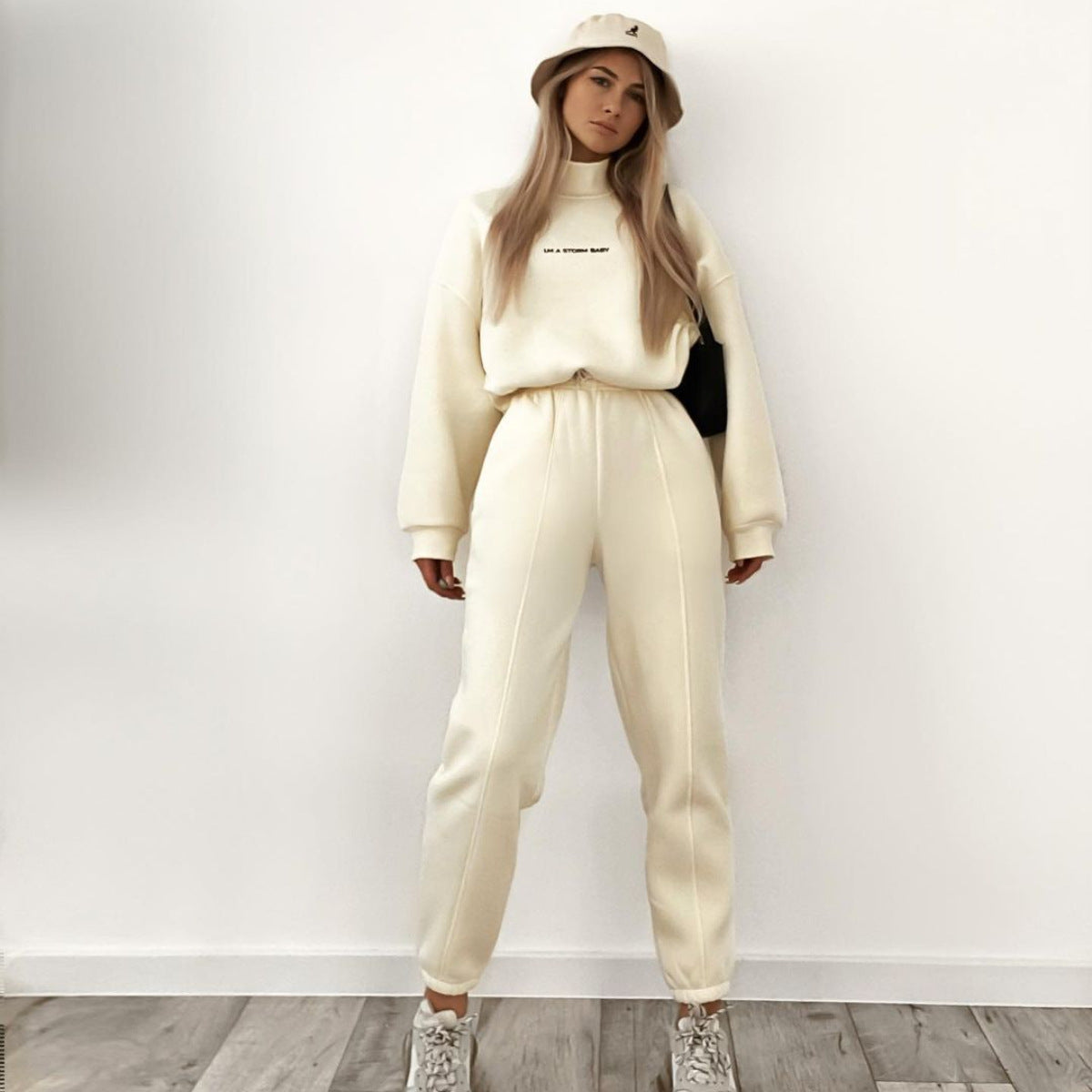 Damen Oversized Sweatshirt und Jogginghose Set Krohn-e