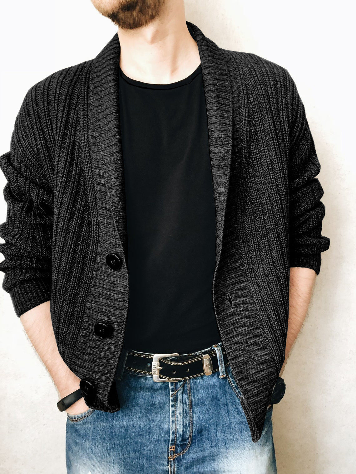 Herren Strickjacke mit großem Kragen und dekorativen Knöpfen Krohn-e