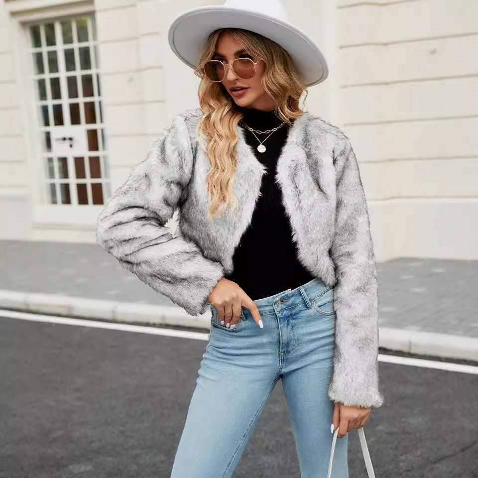 Damen Kurzjacke aus Kunstpelz mit weitem Schnitt und flauschigen Ärmeln Krohn-e