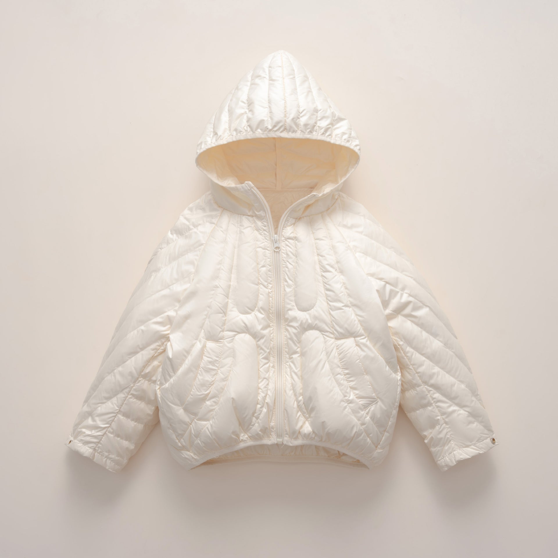 Damen gesteppte Jacke mit Kapuze und trendigem Design Krohn-e