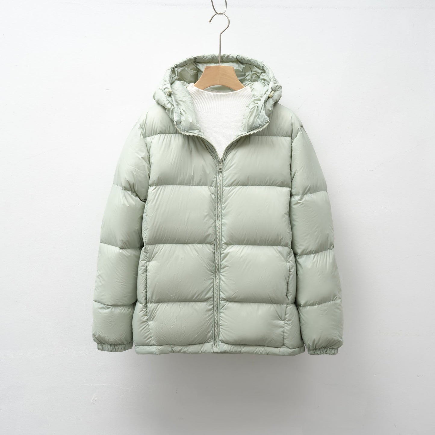 Damen leichte isolierte Winterjacke mit verstellbarer Kapuze Krohn-e