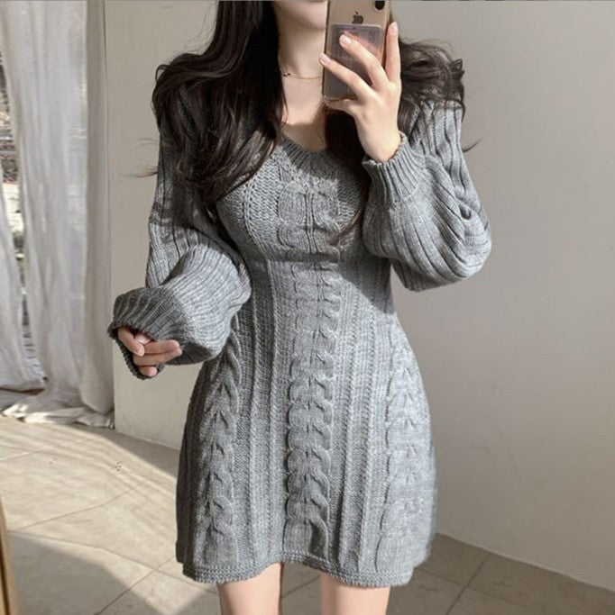 Damen Strickkleid mit weitem Schnitt und eleganten Zopfdetails Krohn-e