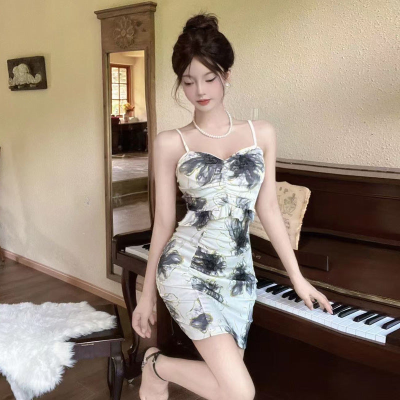 Fudus figurbetontes Spaghettiträger-Kleid