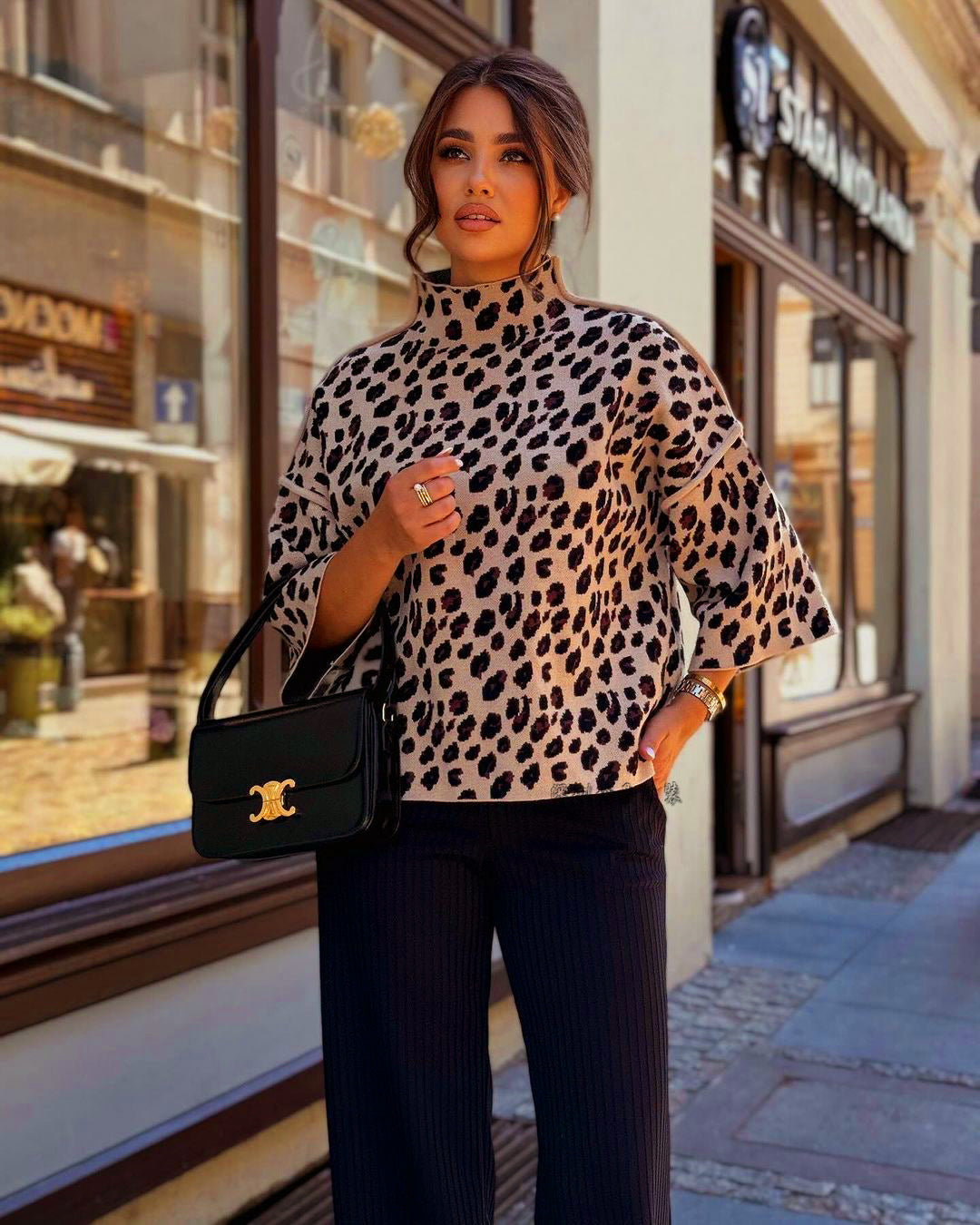Krohn-e | Damenpullover mit Leopardenmuster und Hohem Kragen