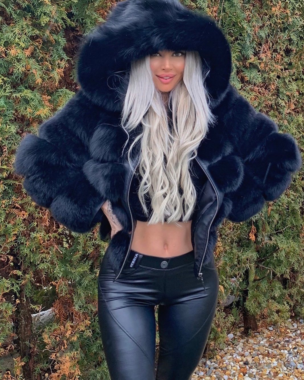 Damen Sportliche Kunstpelzjacke mit Kapuze Krohn-e