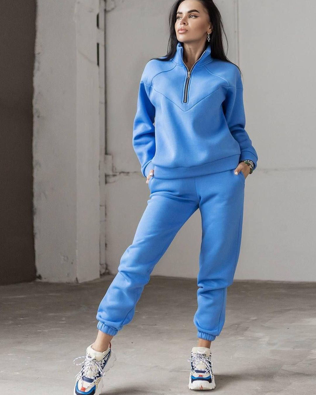 Lässiger Fleece-Sweatshirt mit Kapuze und langen Ärmeln von Fudus