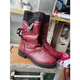 Damen modische Stiefeletten mit stylischen Details und praktischem Reißverschluss Krohn-e