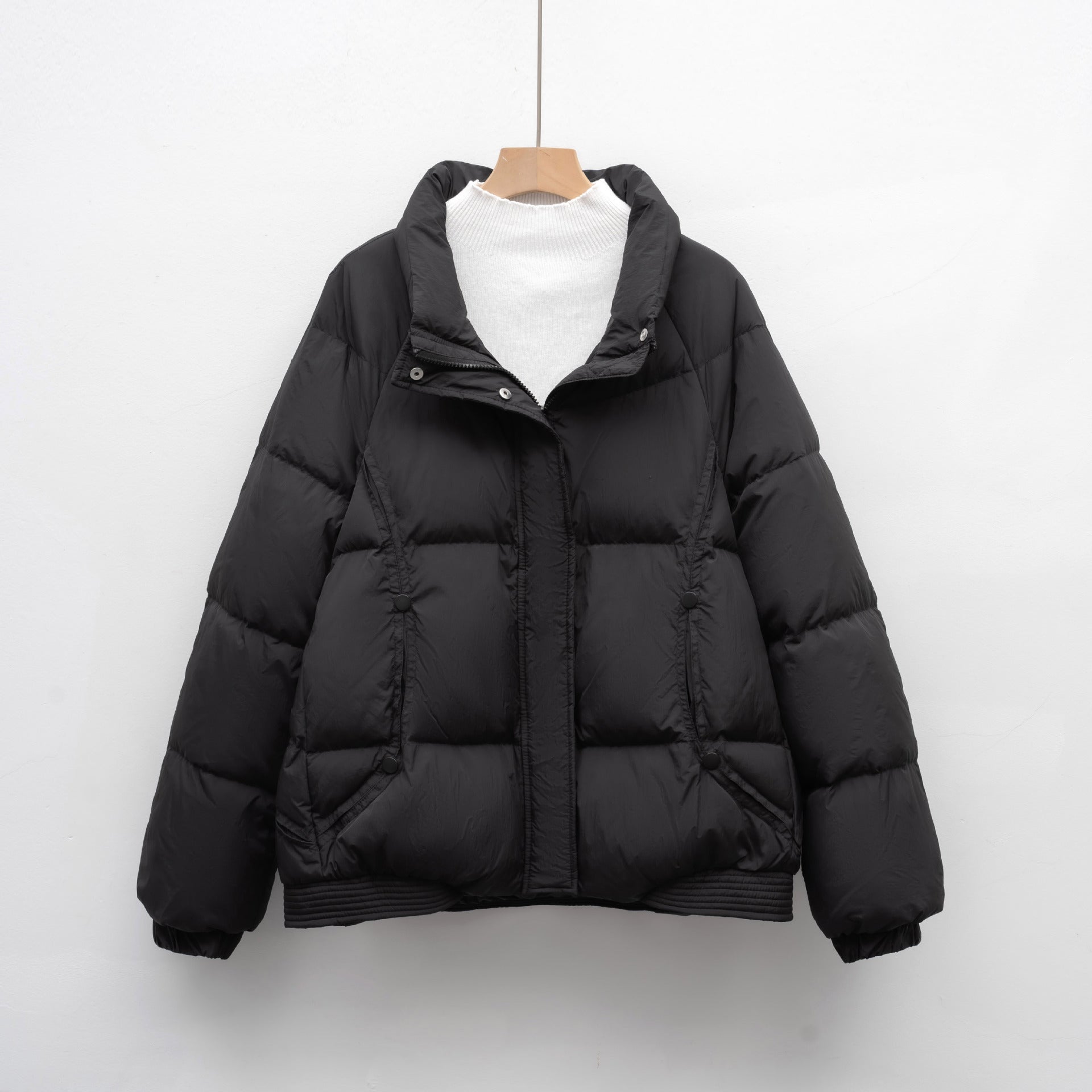 Damen Voluminöse Steppjacke mit modernem Kragen und praktischen Taschen Krohn-e