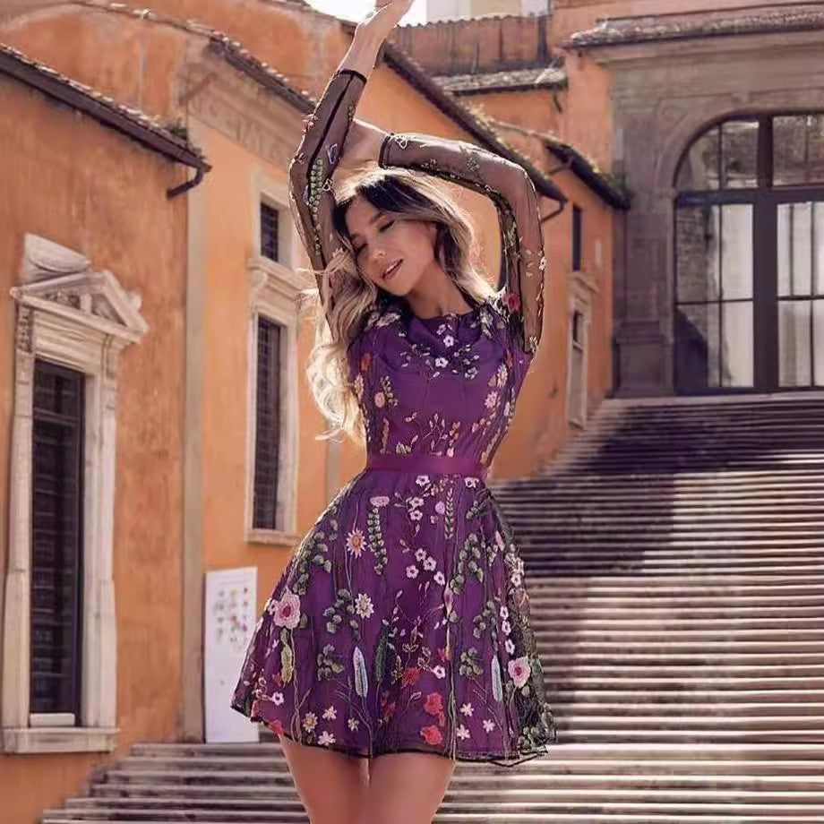 Elegantes Bohemianisches Damen Blumenkleid von Fudus