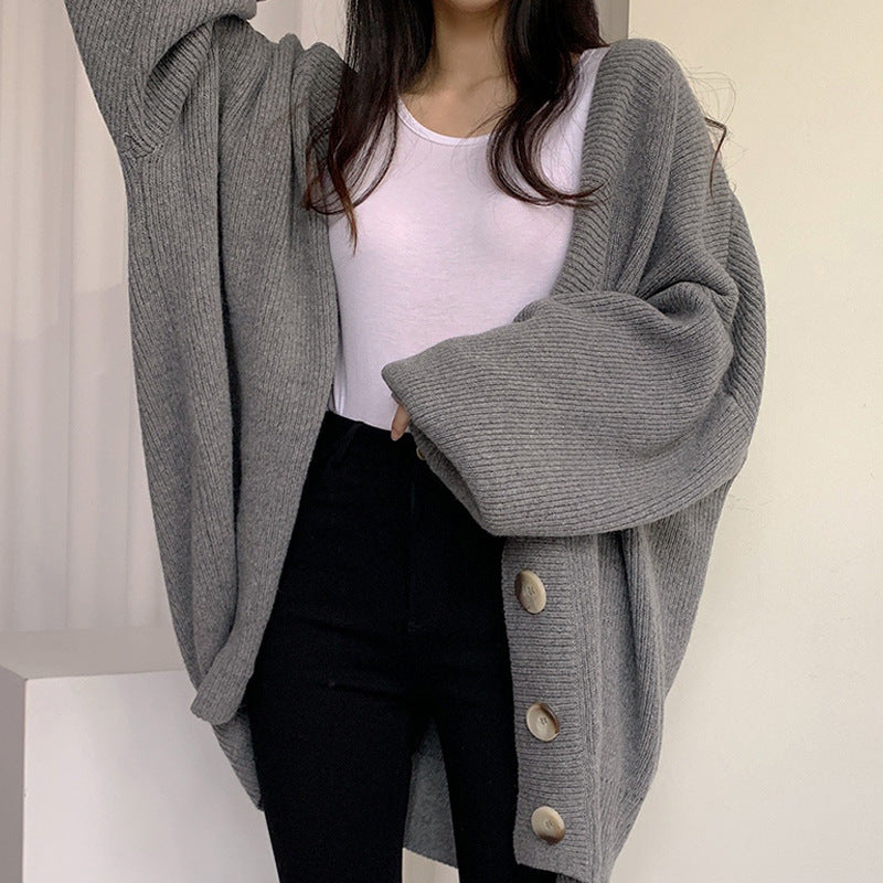 Damen Grobstrick Cardigan mit oversized Schnitt und dekorativen Knöpfen Krohn-e