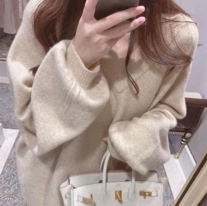 Damen Grobstrickpullover mit tiefem V-Ausschnitt und voluminösen Ärmeln Krohn-e
