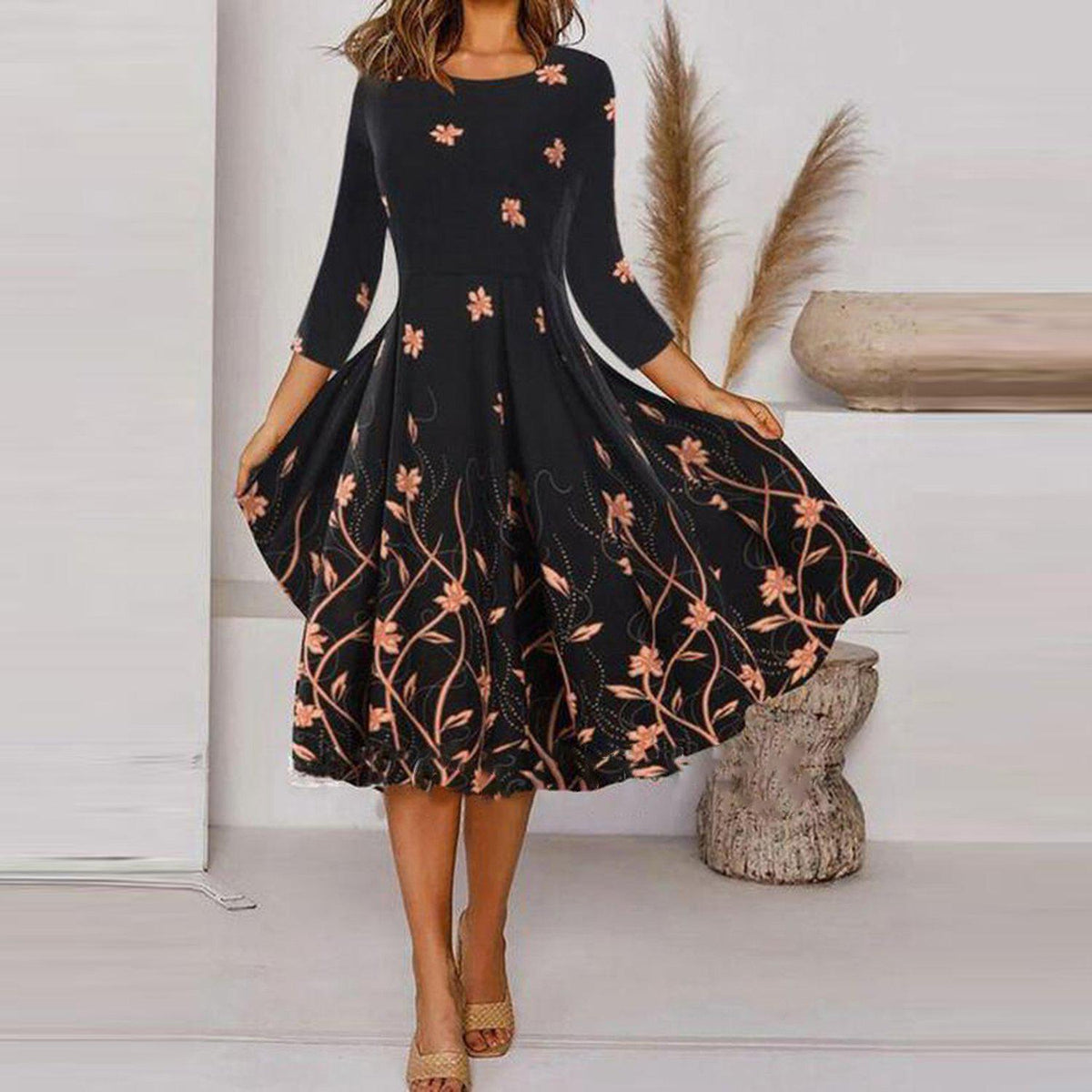 Fudus lässiges Kleid mit Rundhalsausschnitt, mittellangem Arm und Print