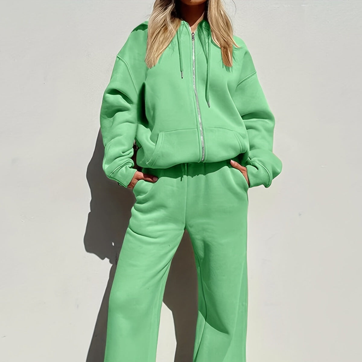 Damen bequemer und stilvoller Loungewear-Anzug mit zipbarem Hoodie und weitem Bein Krohn-e