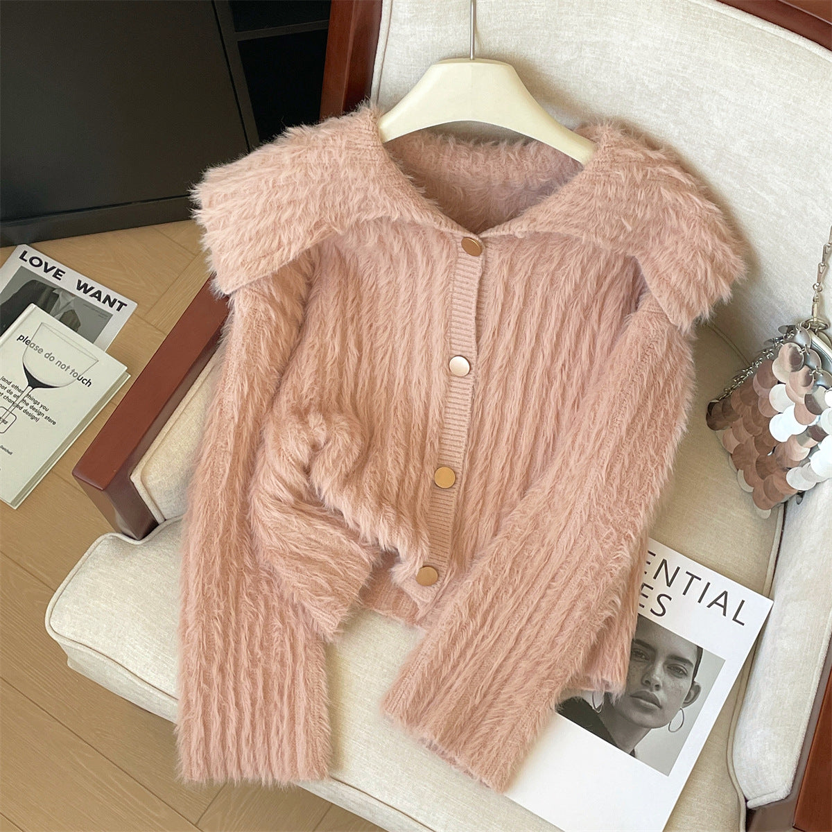 Damen Flauschige Strickjacke mit breitem Kragen und Knopfleiste Krohn-e