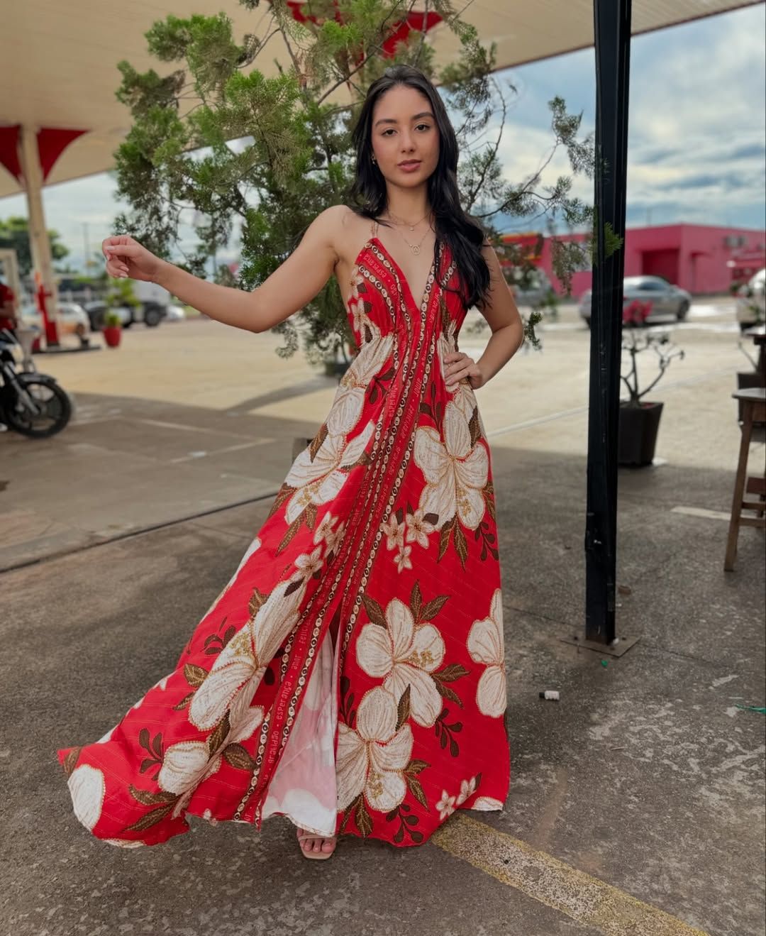 Elegantes langes Kleid von Krohn-e mit weitem Rock