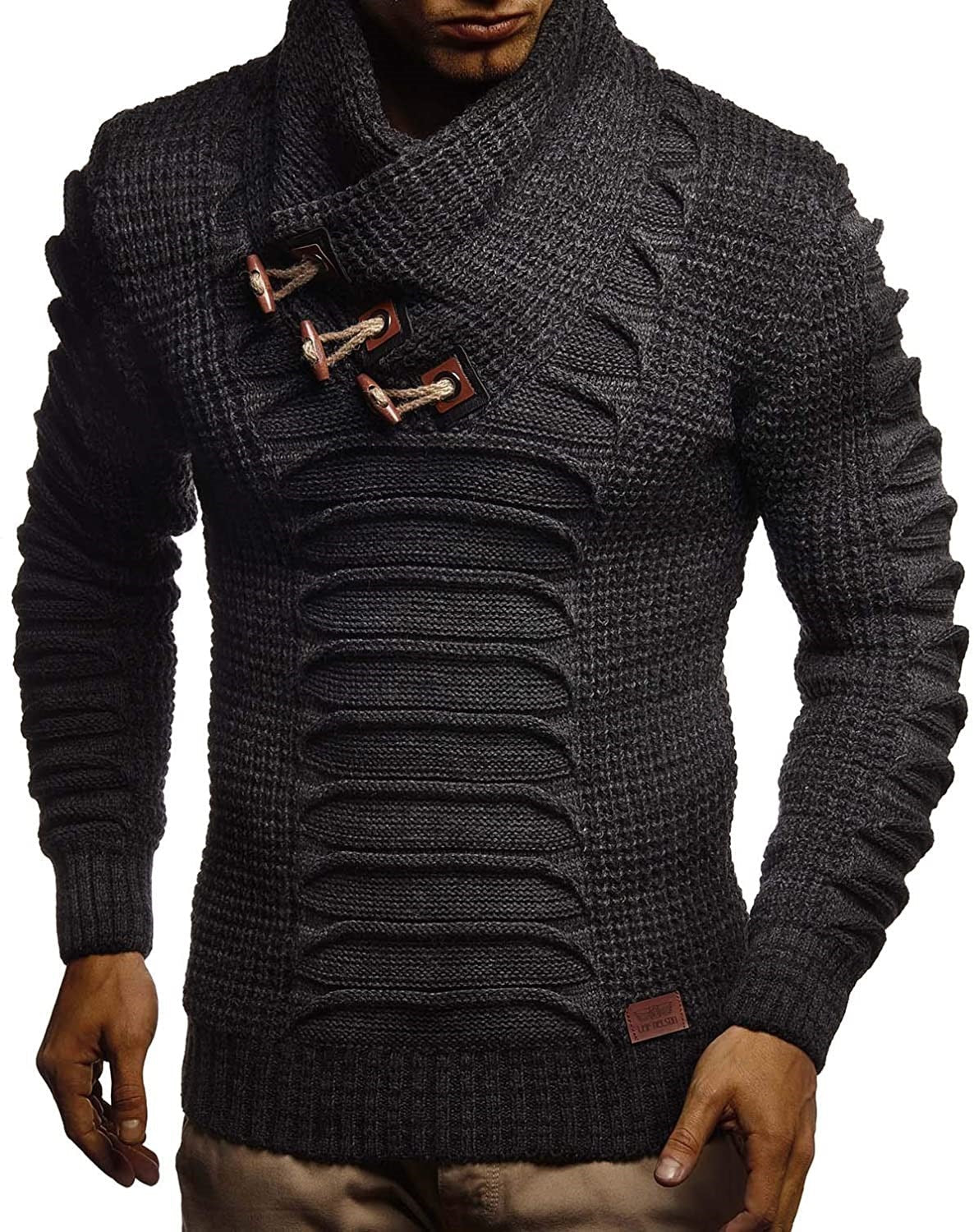 Herren Grobstrickpullover mit innovativem Schalkragen und rustikalem Design Krohn-e