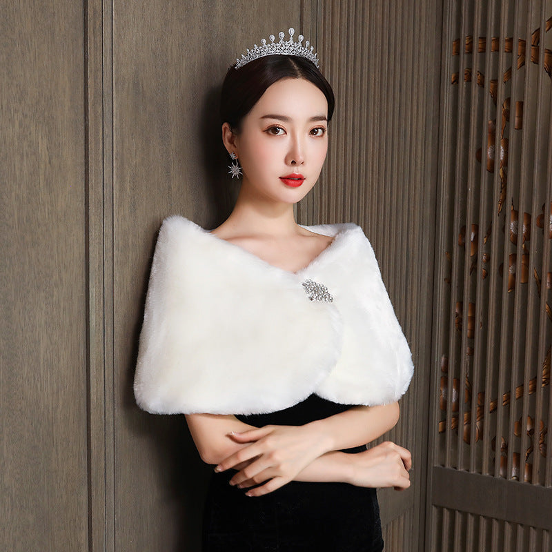 Damen eleganter und luxuriöser Umhang aus Kunstpelz Krohn-e